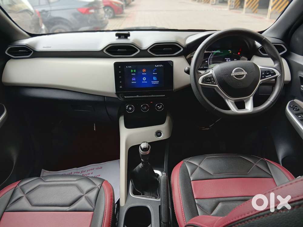 Nissan Magnite 1.0 Xv, 2022, Petrol