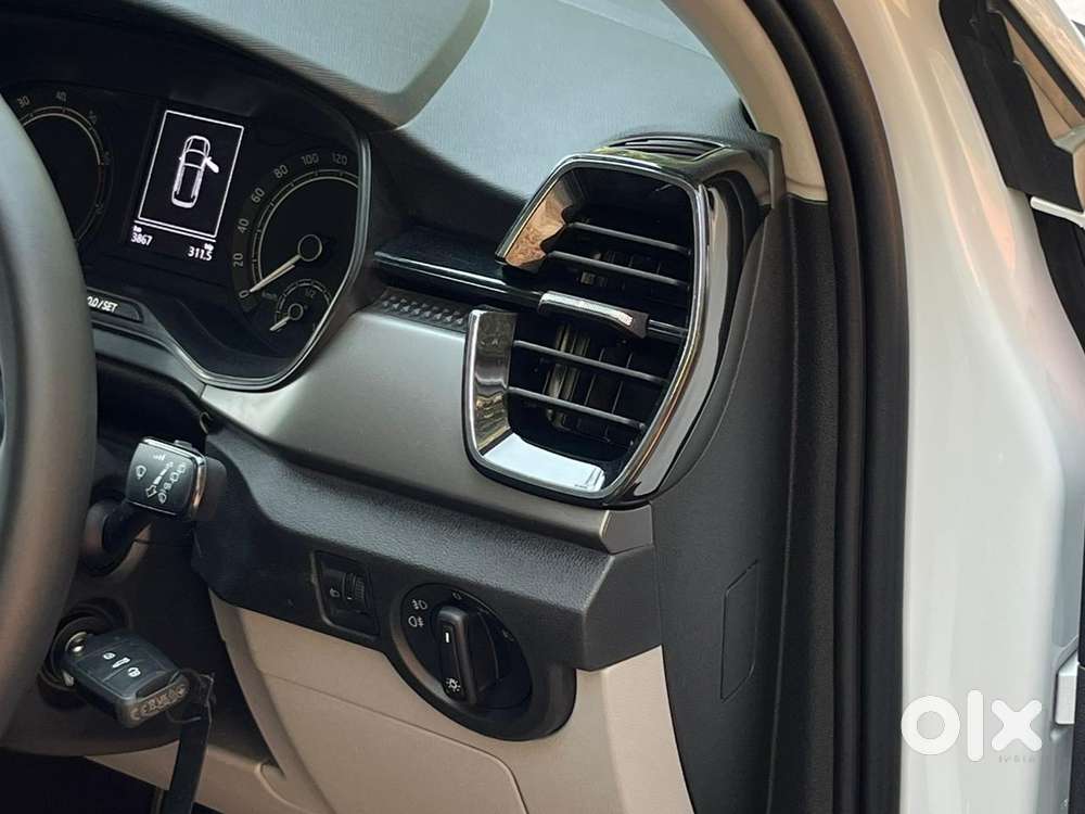 Skoda Kushaq 1.0 Tsi Style At, 2025, Petrol