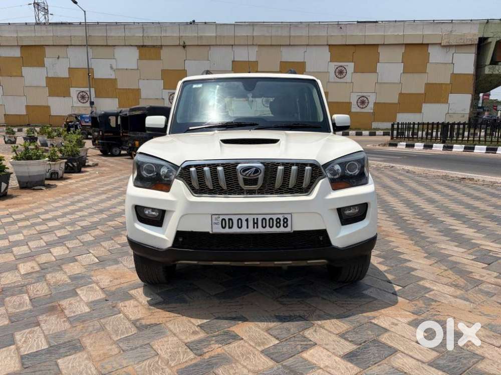 Mahindra Scorpio S10, 2015, Diesel