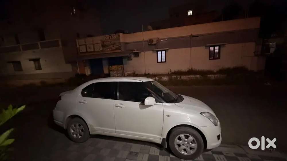 Maruti Suzuki Swift Dzire 2011 Petrol