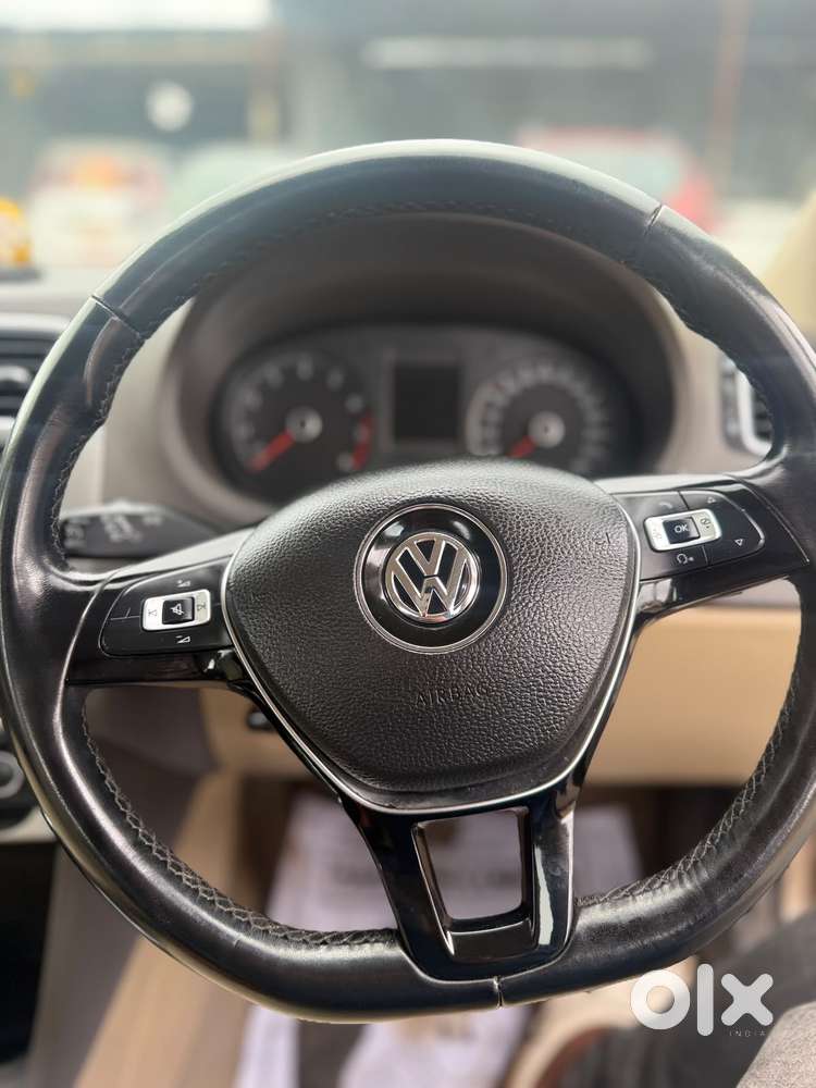 Volkswagen Vento 1.2 Tsi Highline Plus At, 2017, Petrol