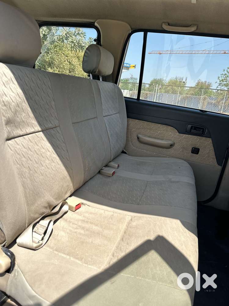 Chevrolet Tavera Neo Ls B3 - 10 Seats Bsiii, 2016, Diesel