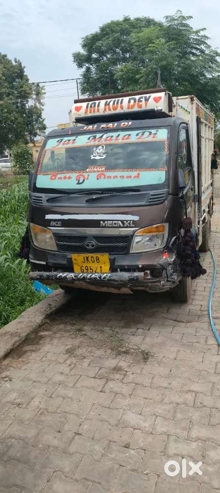 Mahindra Pickup 2019 Third Owner 6 Lack Price.tata Ace Mega Xl 1.5lack