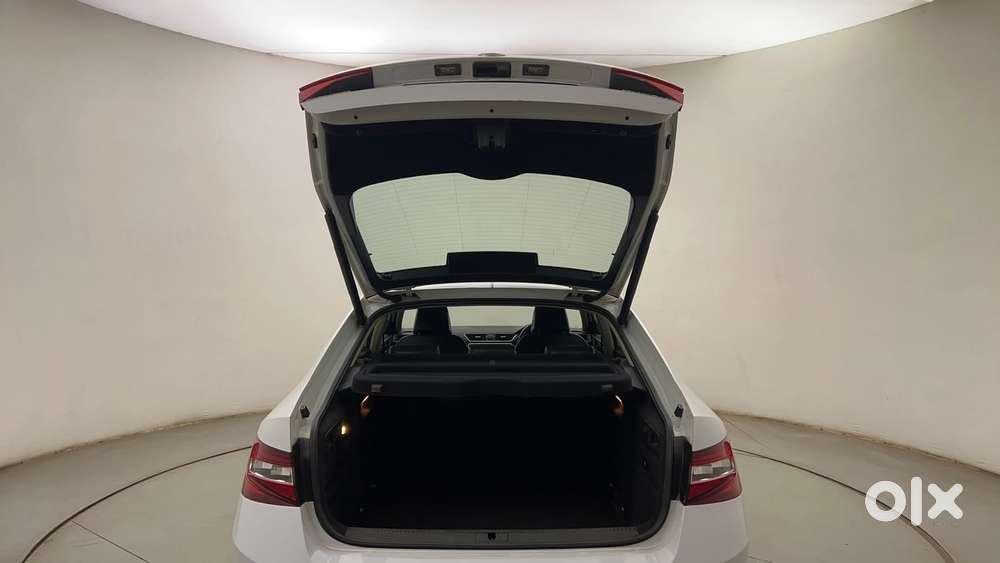 Skoda Superb Lk 1.8 Tsi At, 2019, Petrol