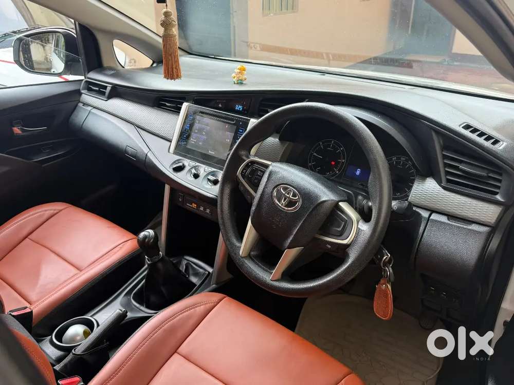 Toyota Innova Crysta Diesel 2.4 Gx 7 Seater