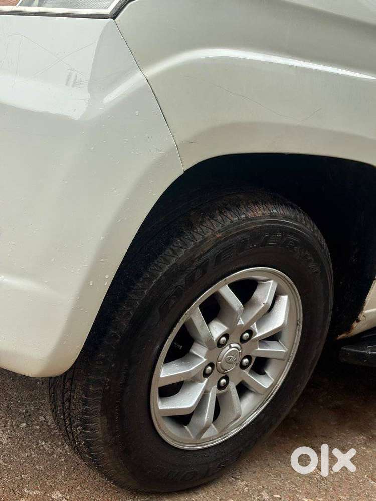 Mahindra Tuv 300 Mhawk100 T8 Amt, 2016, Diesel