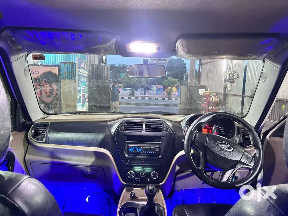 Mahindra Tuv 300 2018