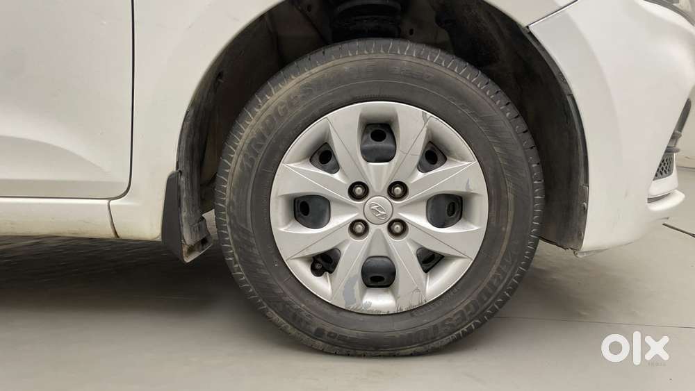 Hyundai Elite I20 1.2magna Executive At, 2018, Petrol