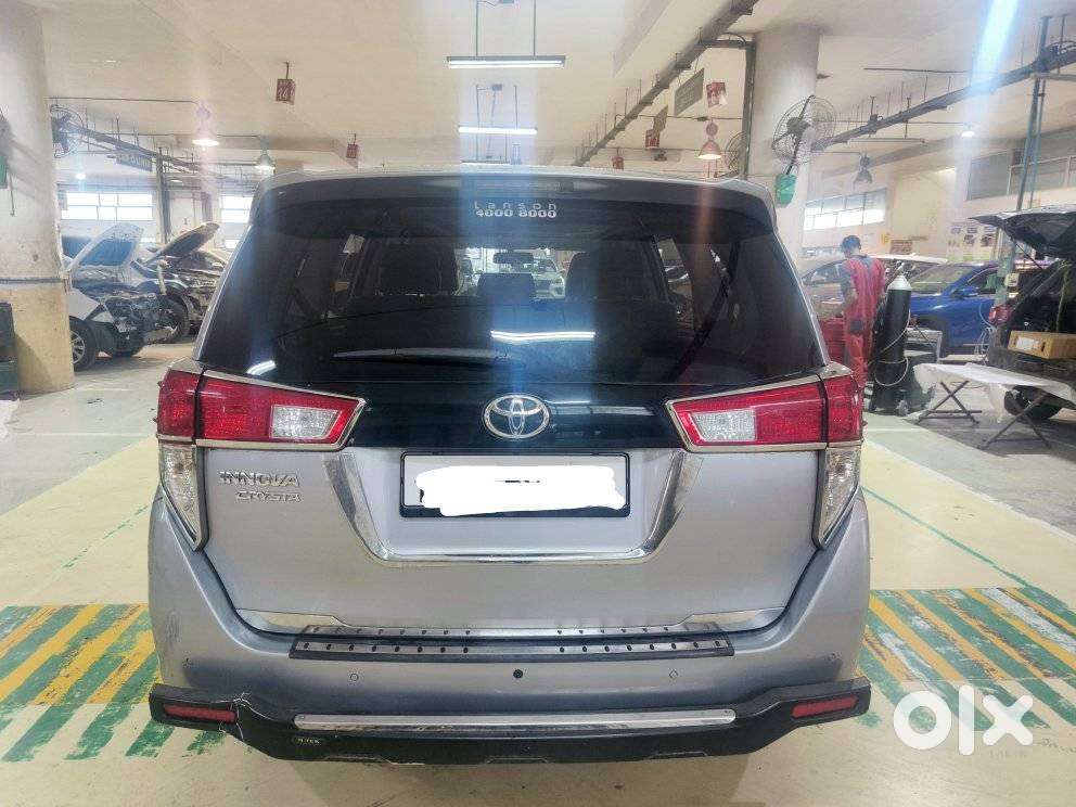 Toyota Innova Crysta 2.4 G Mt, 2023, Diesel