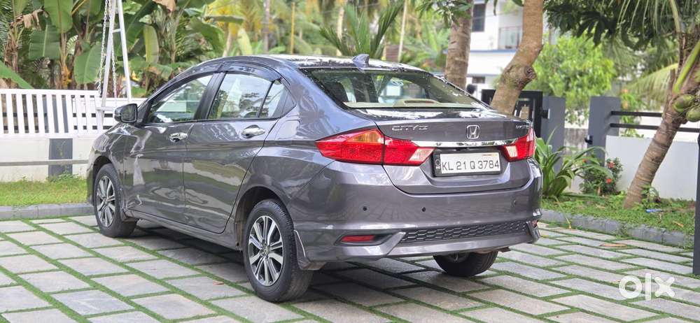 Honda City I-vtec V, 2018, Petrol