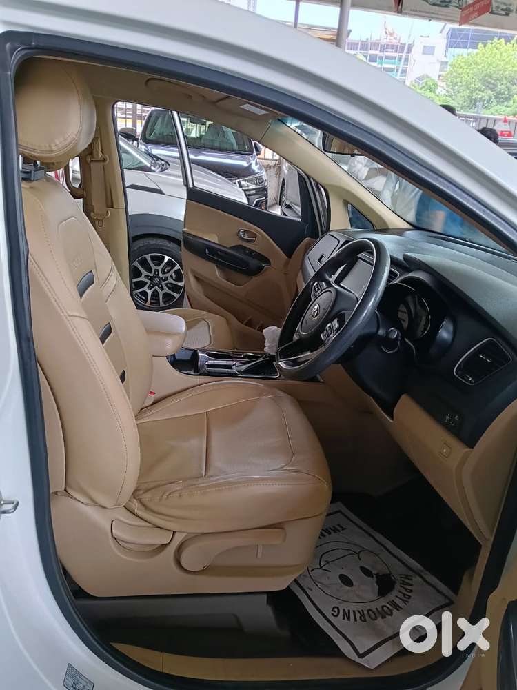 Kia Carnival Premium, 2020, Petrol