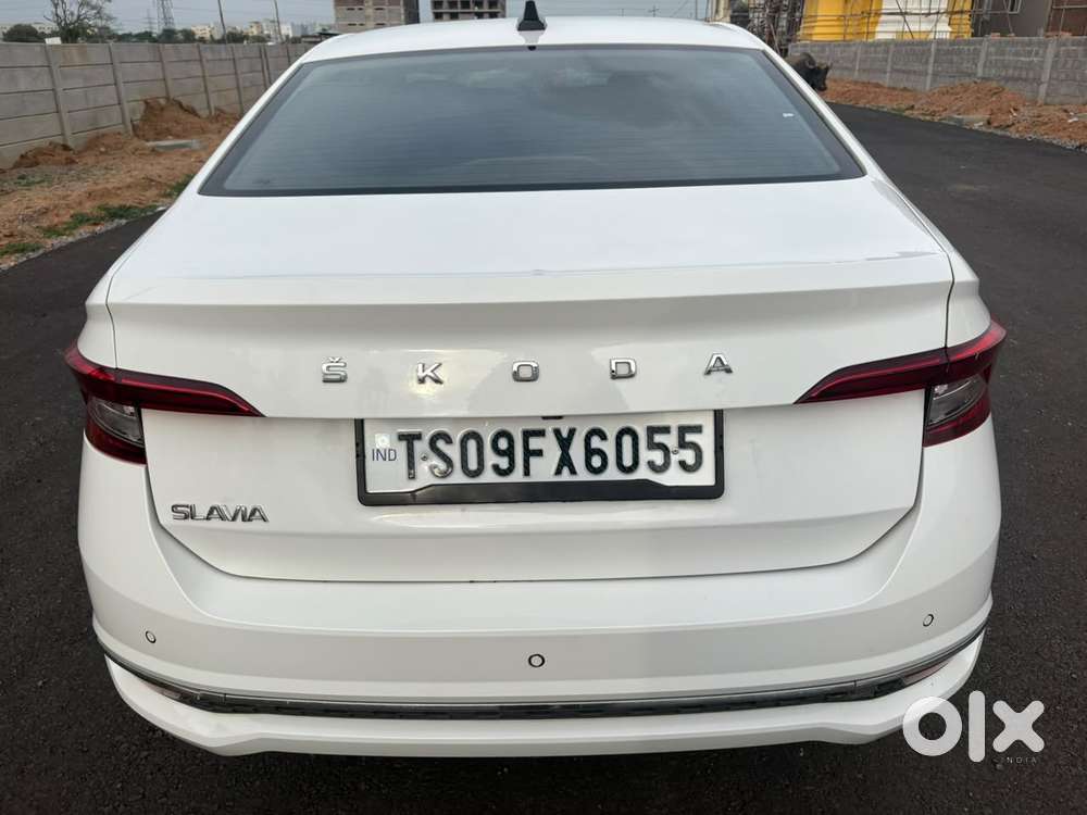 Skoda Slavia Style 1.0l Tsi At, 2022, Petrol