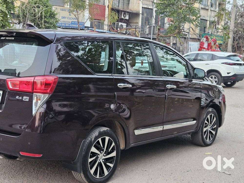 Toyota Innova Crysta [2020-ongoing] 2.4 Zx At 7 Str, 2022, Diesel