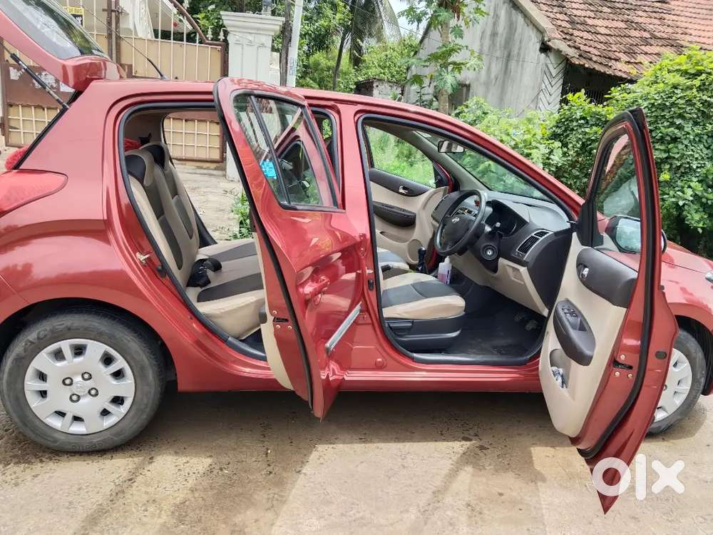 Hyundai Magna Manual 2013 Petrol
