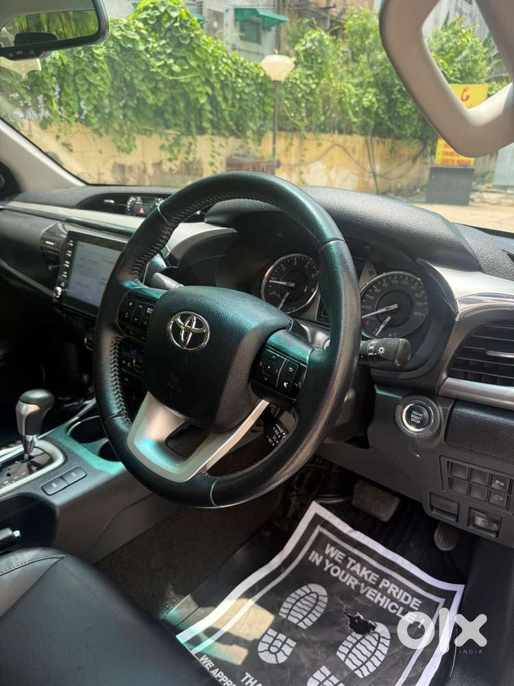 Toyota Hilux 2.8 High 4x4 Mt, 2023, Diesel