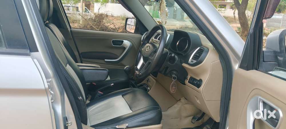 Mahindra Tuv 300 T8, 2017, Diesel