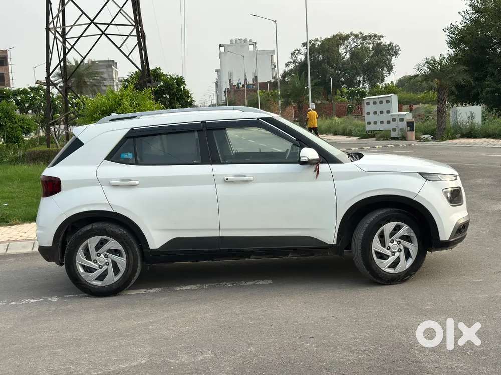 Hyundai Venue 1.2 2021 Km Driven 57000