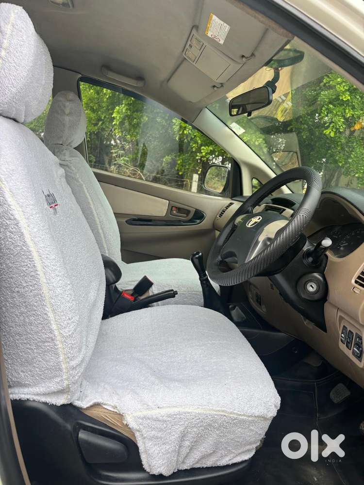 Toyota Innova [2013-2016] 2.5 G4 8 Str, 2015, Diesel