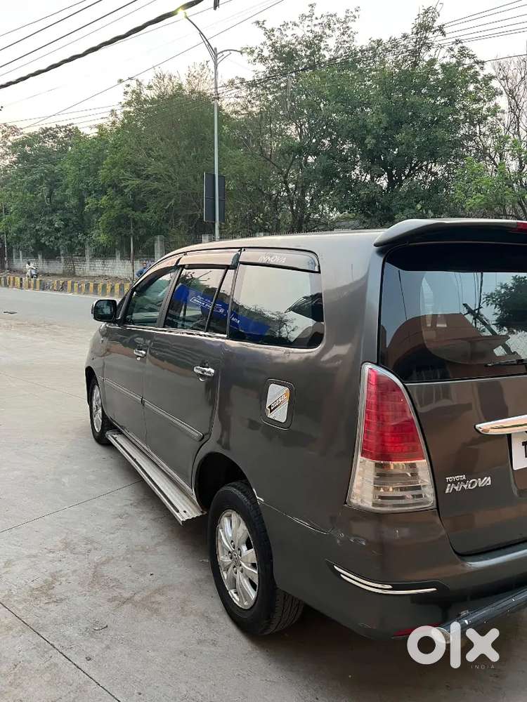 Toyota Innova 2.5 V 2009