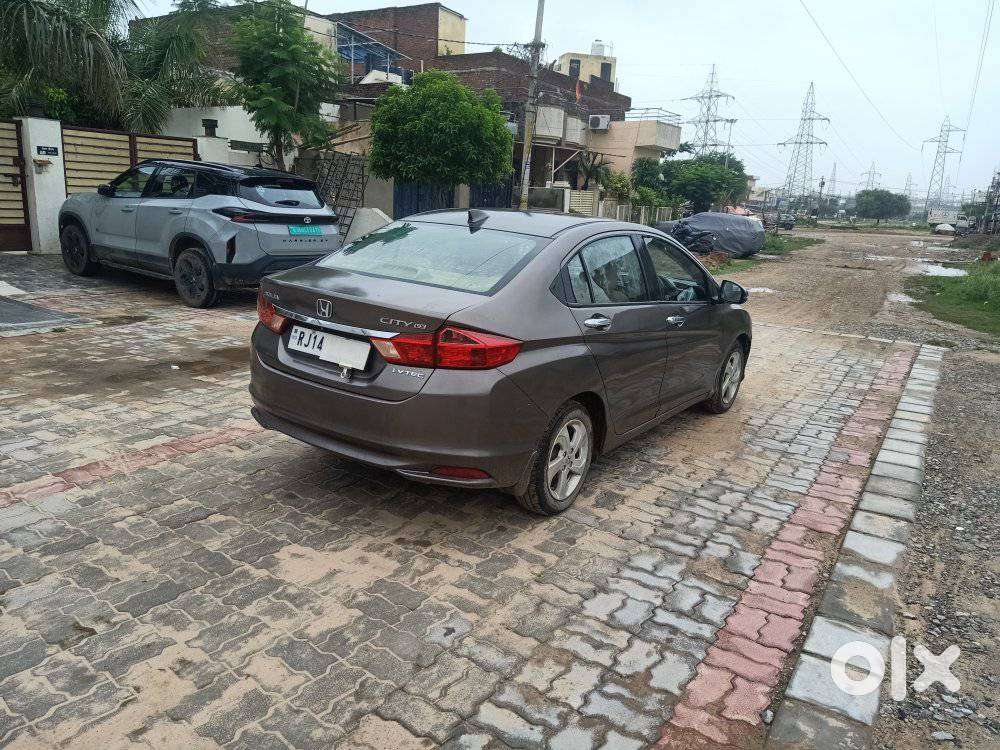 Honda City V At Sunroof I-vtec, 2014, Cng & Hybrids
