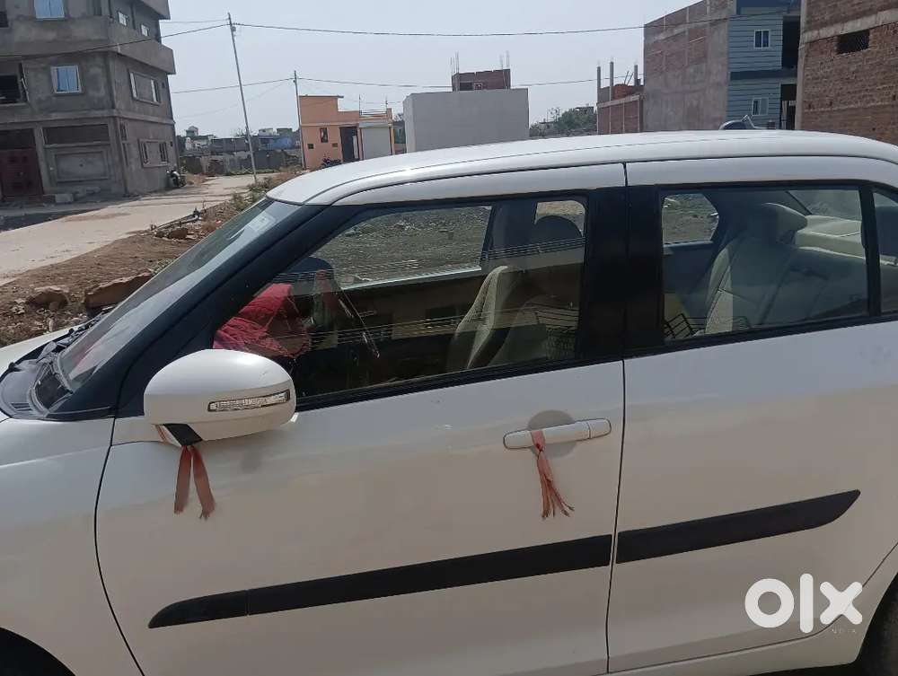 Maruti Suzuki Dzire 2017 Petrol 68000 Km Driven