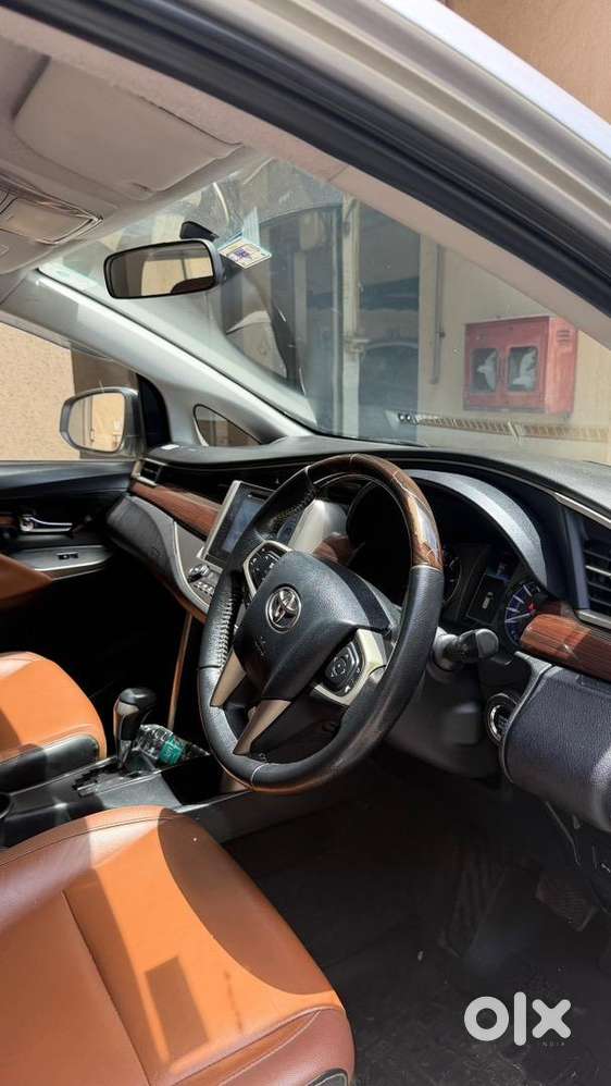 Toyota Innova Crysta 2.8 Z 1st Owner Diesel Good Condition