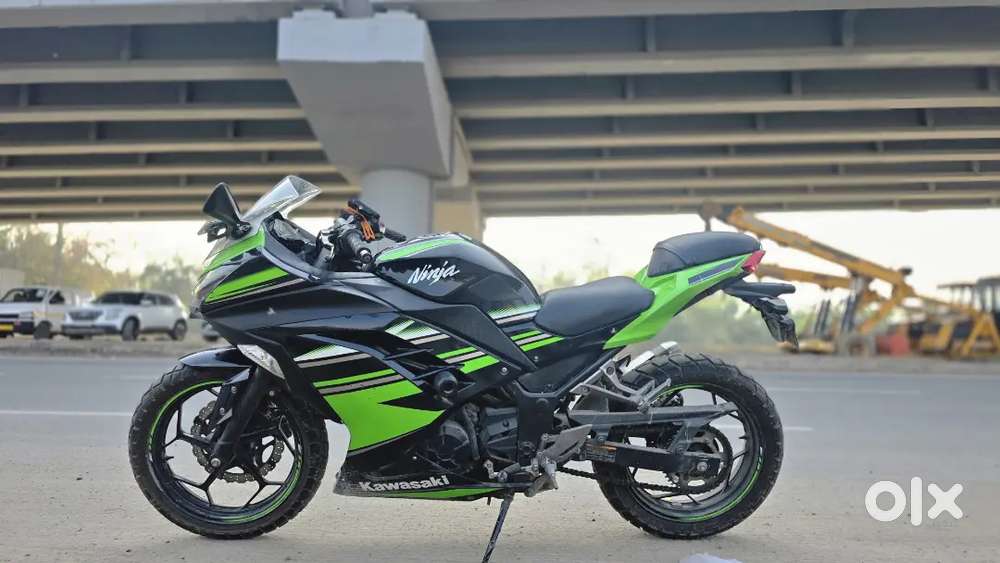 1 Used Kawasaki Ninja ZX-4R Bikes in Vaishali - Buy & Sell Second