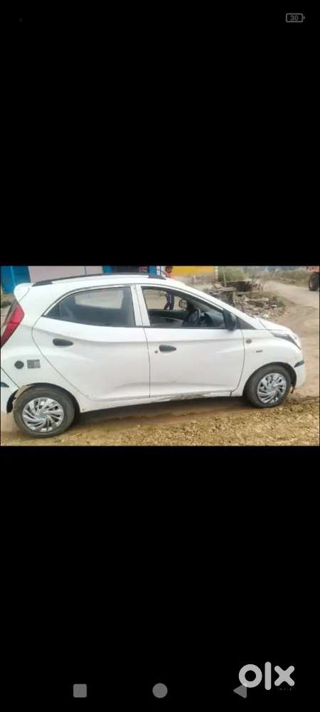 Hyundai Eon 2013 Lpg 95000 Km Driven
