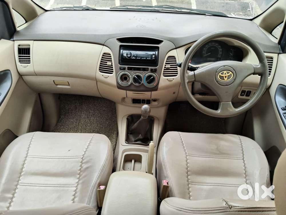 Toyota Innova 2004-2011 2.5 G4 Diesel 8-seater, 2006, Diesel
