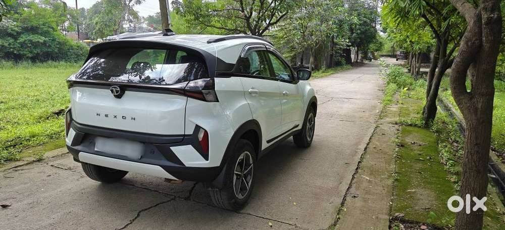 Tata Nexon Creative Plus S 1.2 Revotron Petrol 6 Mt, 2023, Petrol