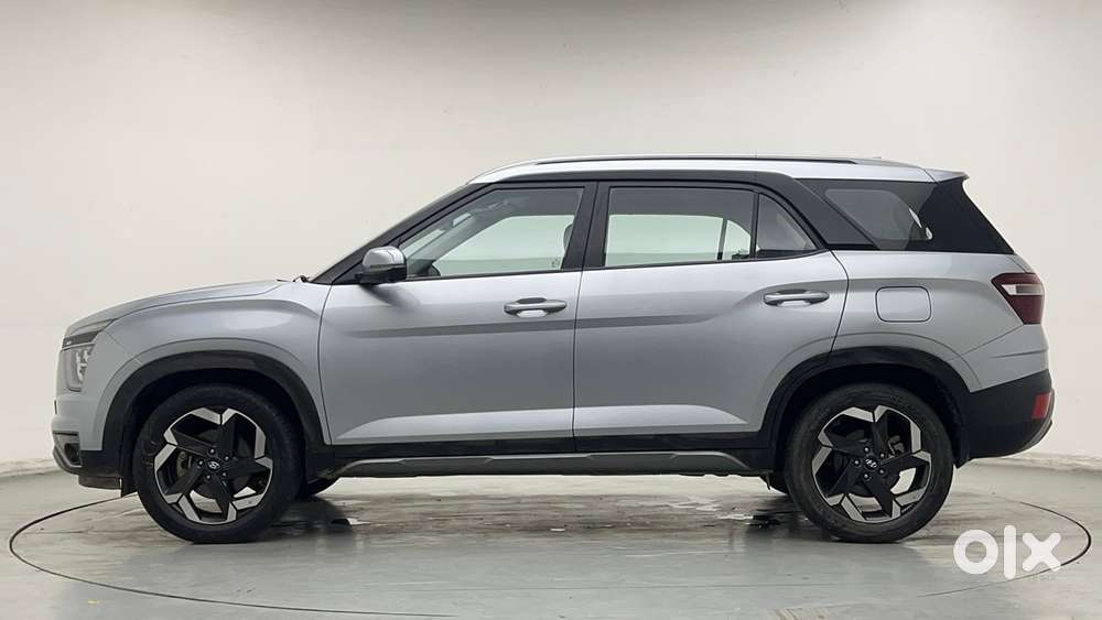 Hyundai Alcazar Platinum 7 Str 1.5 Turbo Petrol Adventure, 2023, Pet..