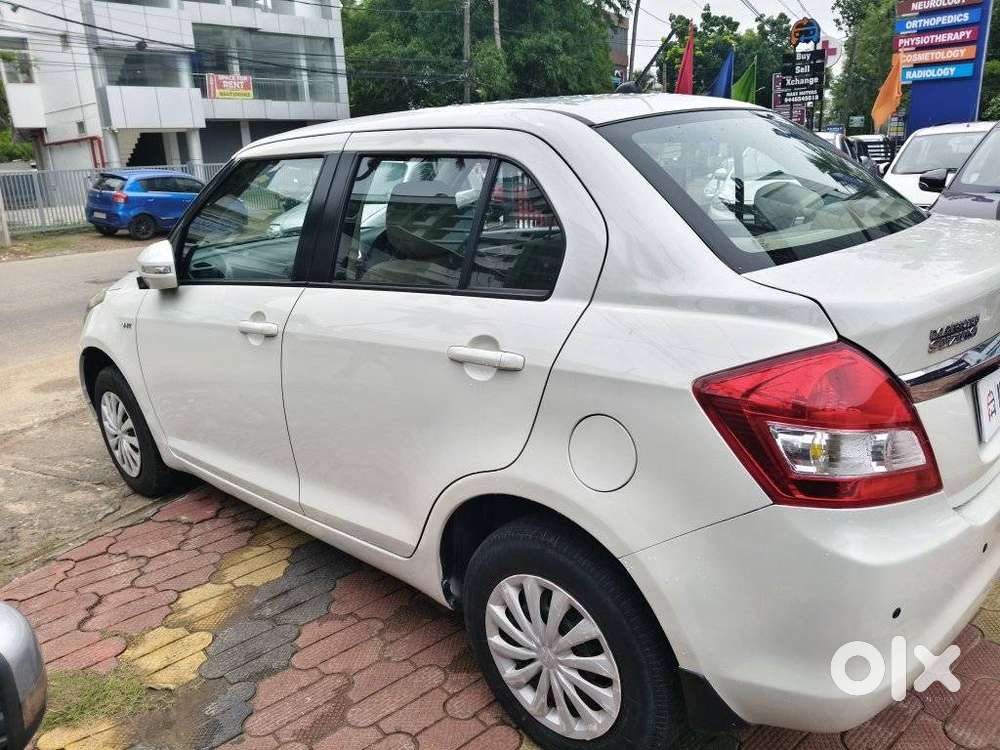 Maruti Suzuki Swift Dzire Vxi Optional, 2016, Petrol