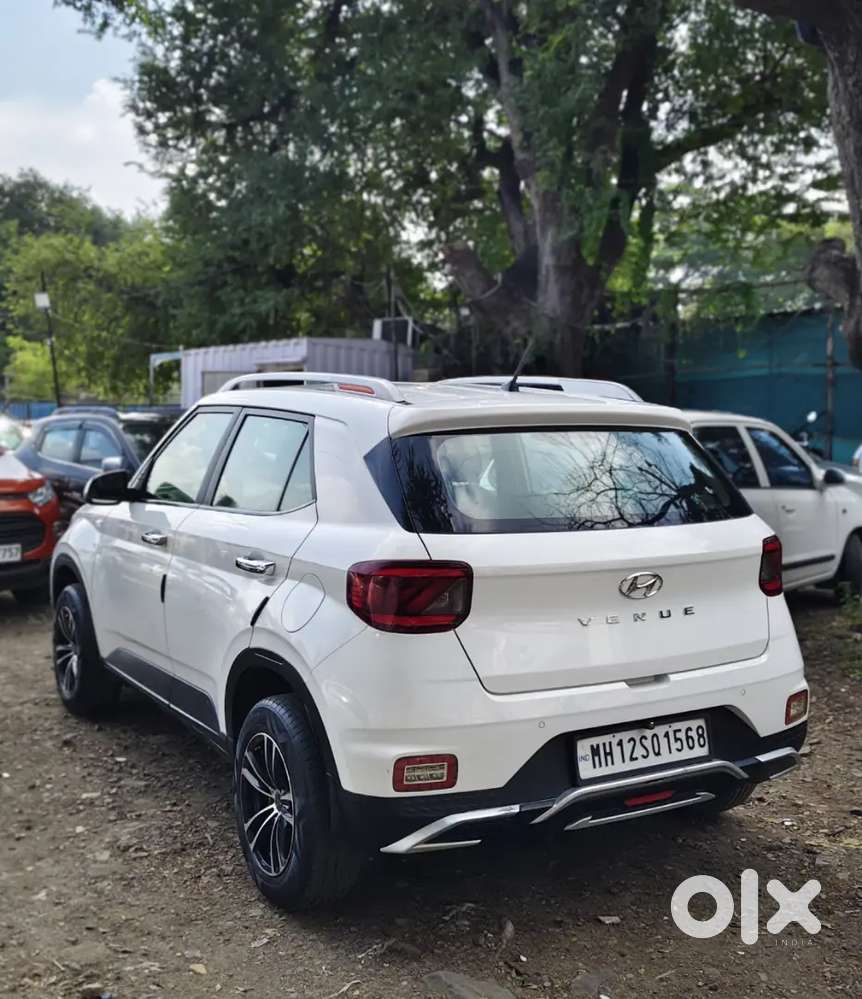 Hyundai Venue 2020 Petrol Well Maintained