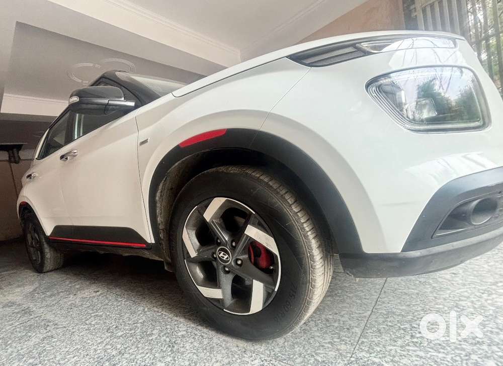 Bs6 Under Oem Warranty - Limited Edition Hyundai Venue 2020 Petrol