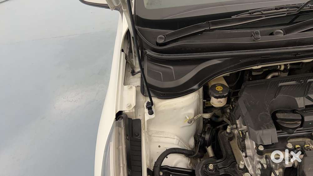 Hyundai Verna 1.5 Sx (o) Vtvt Ivt, 2022, Petrol