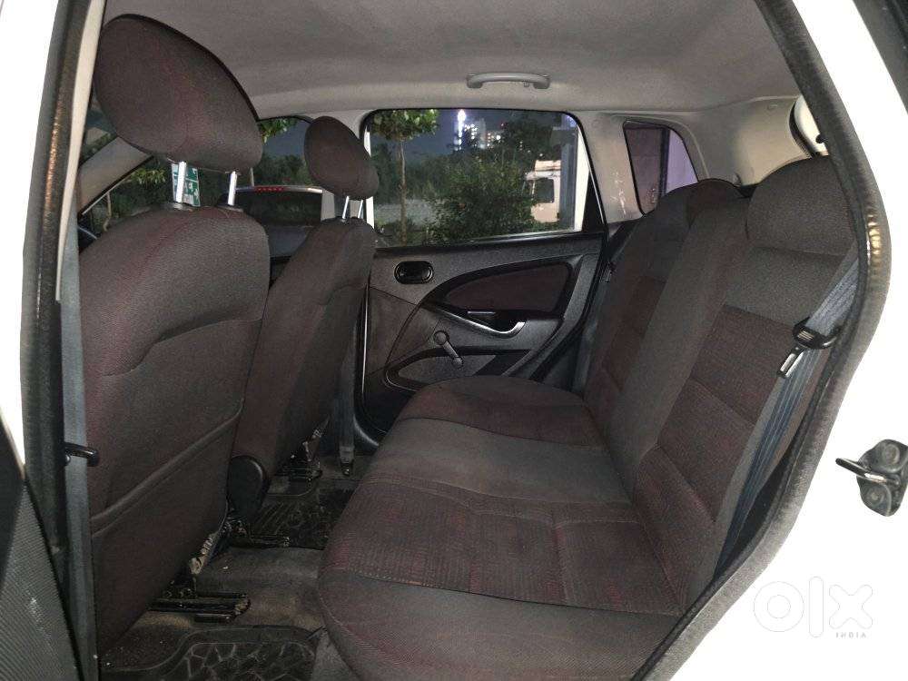 Ford Figo, 2010, Petrol