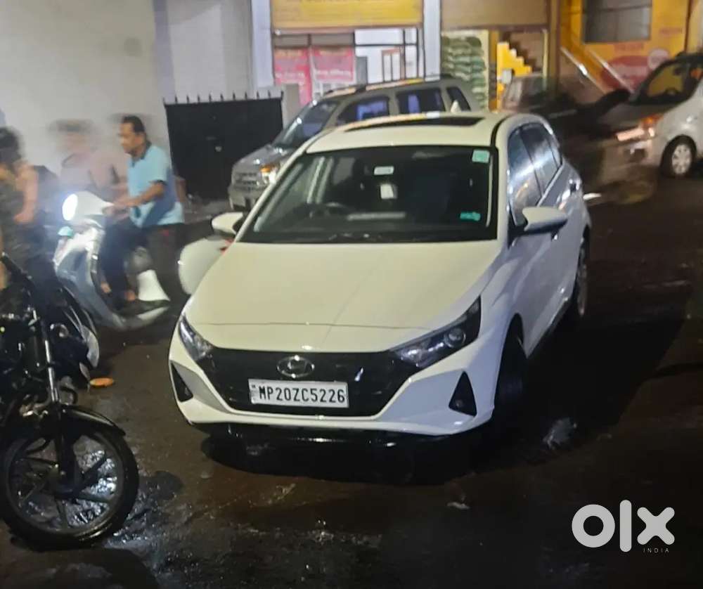 Top Model I20 Asta Showroom Condition