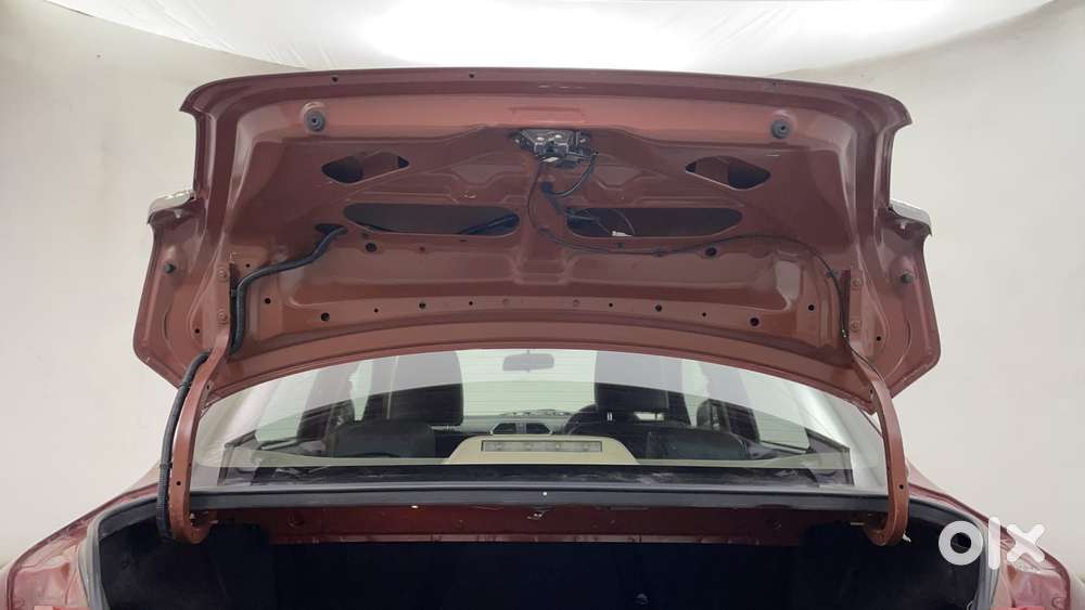 Maruti Suzuki Dzire 1.2 Zxi Amt, 2019, Petrol