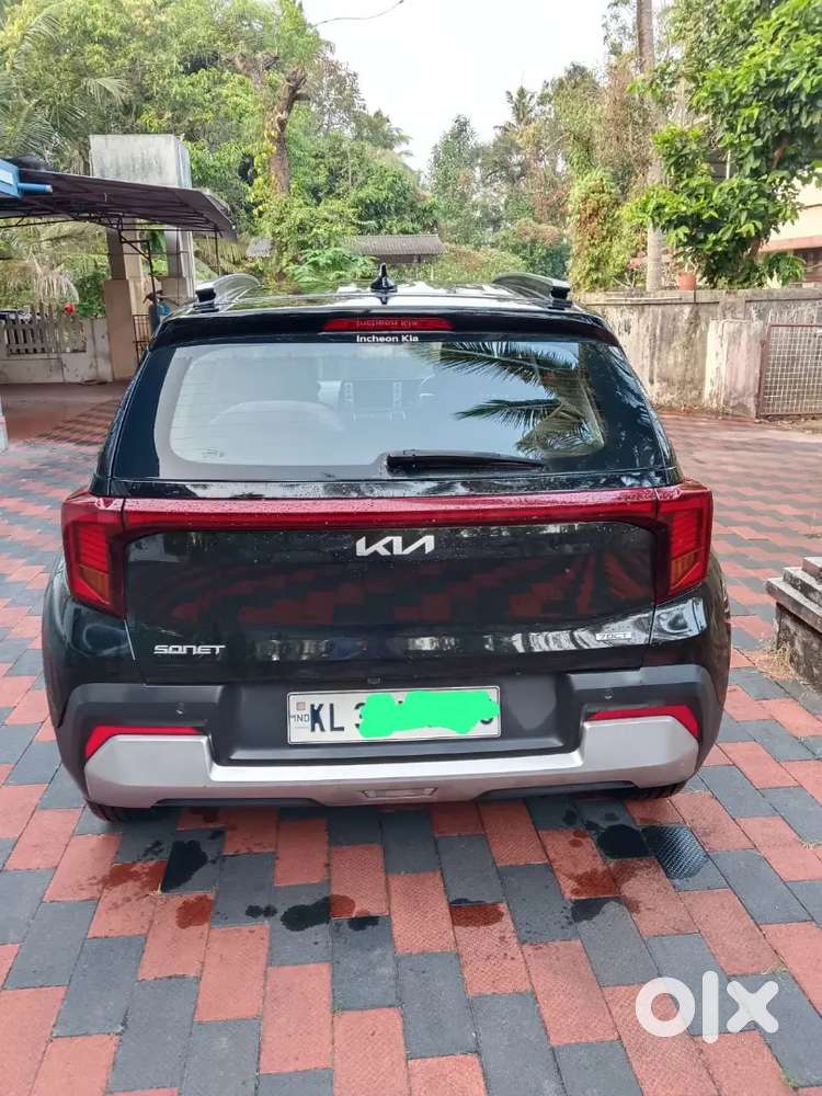 Kia Sonet 2025 Petrol 2700 Km Driven