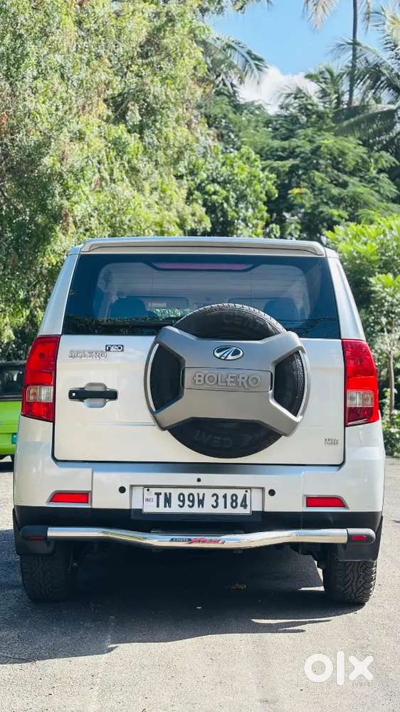 Mahindra Neo