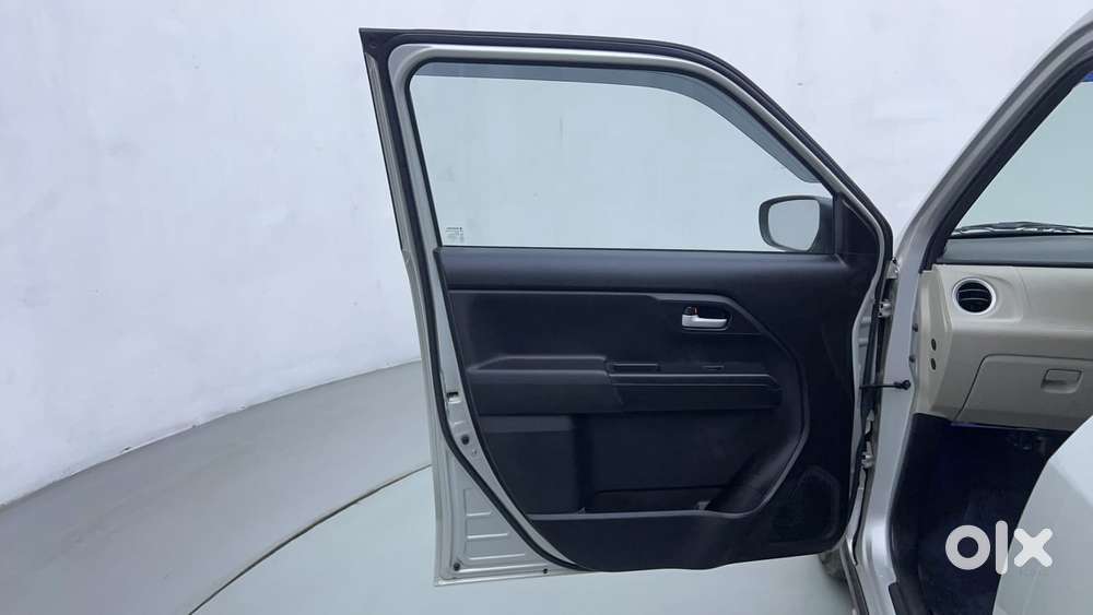 Maruti Suzuki Wagon R 1.2 Zxi Plus Amt, 2022, Petrol