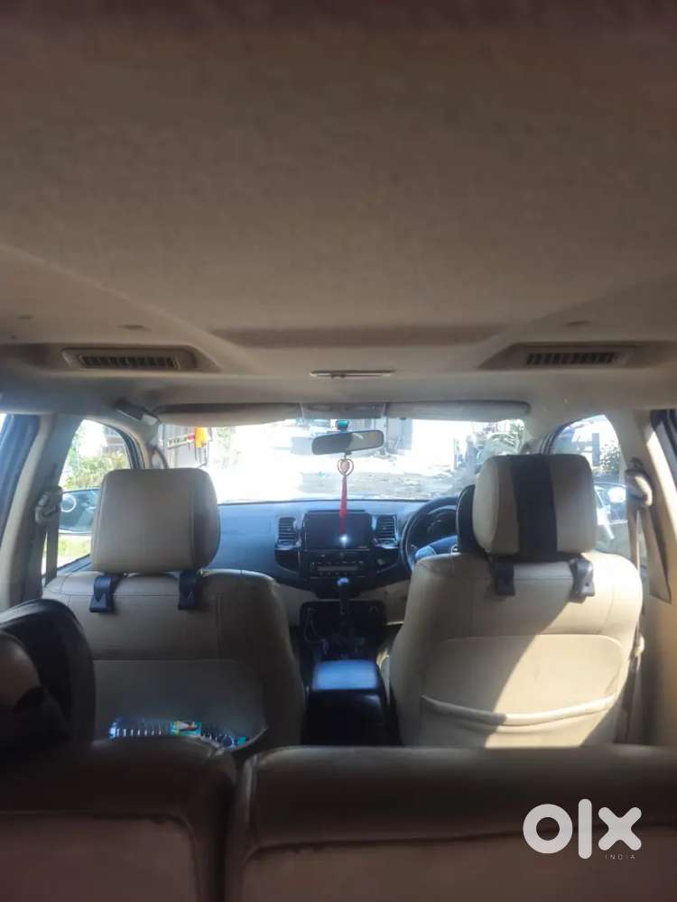 Toyota Fortuner 2015 Diesel 120000 Km Driven