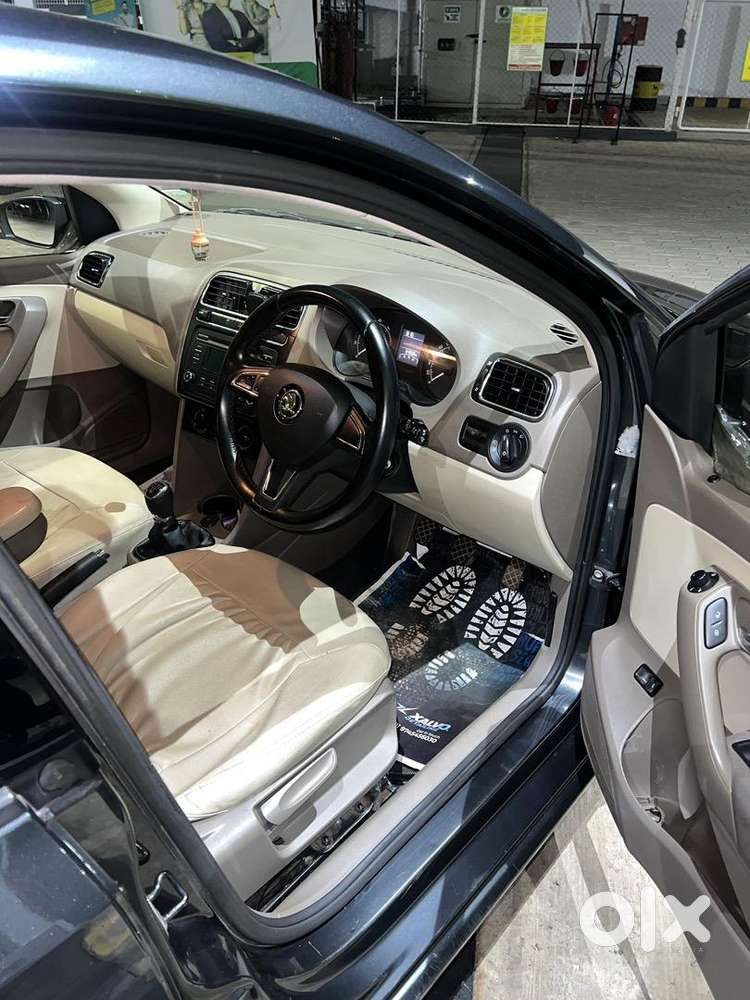 Skoda Superb Petrol 2016