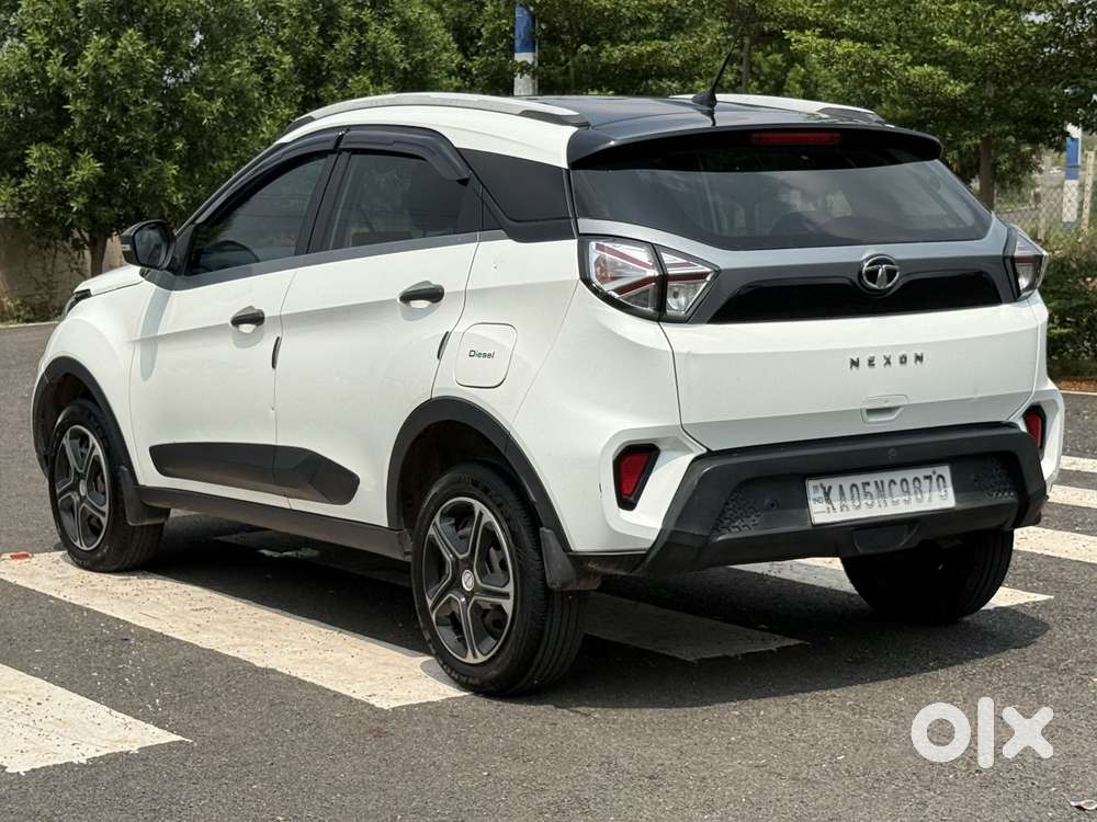 Tata Nexon 1.2 Revotron Xma Amt (s), 2021, Diesel