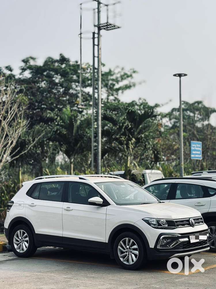 Volkswagen Taigun 1.0 Tsi Highline At, 2022, Petrol