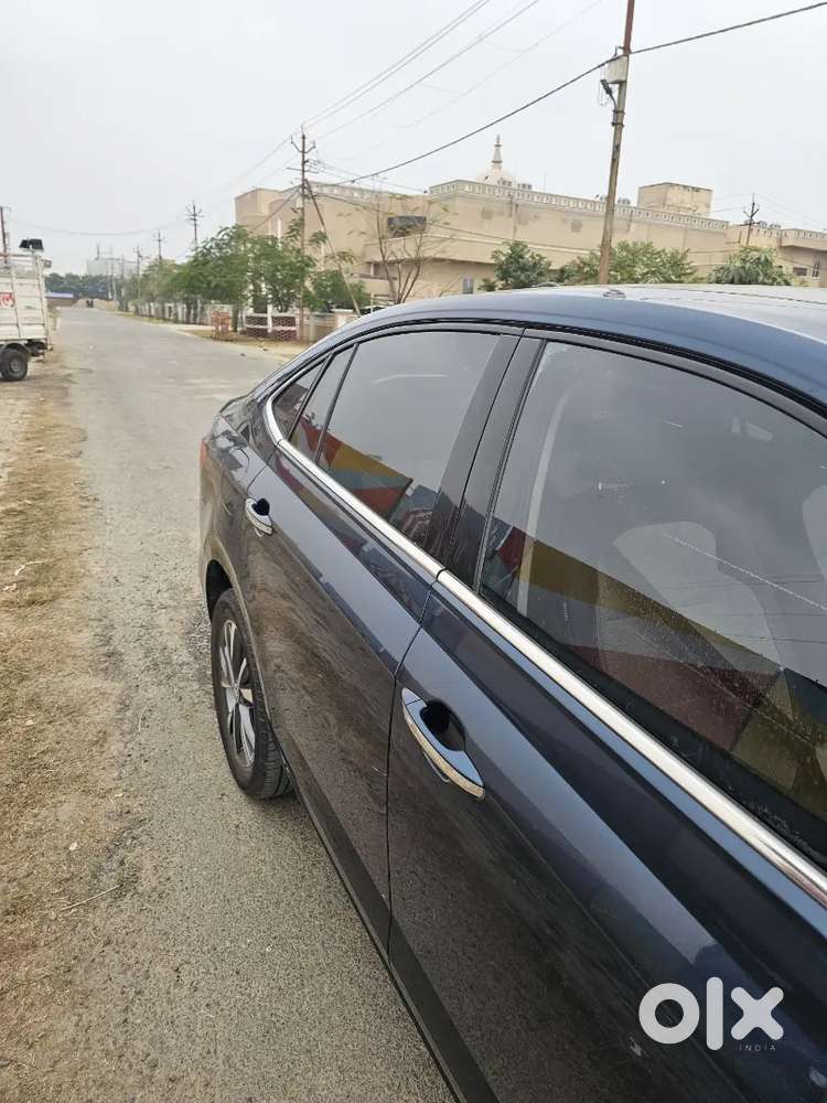 Skoda Slavia 2025 Petrol 23500 Km Driven