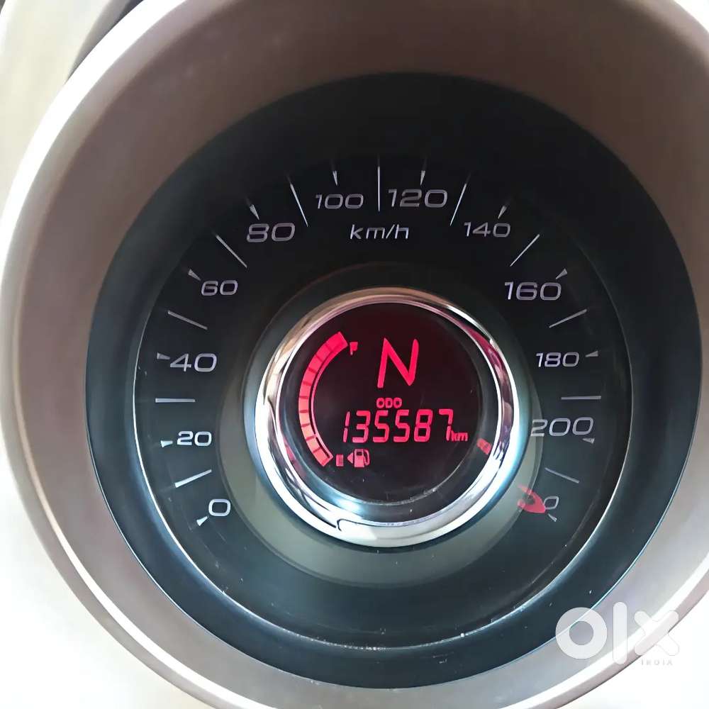 Mahindra Xuv5oo W8 Fwd For Sale