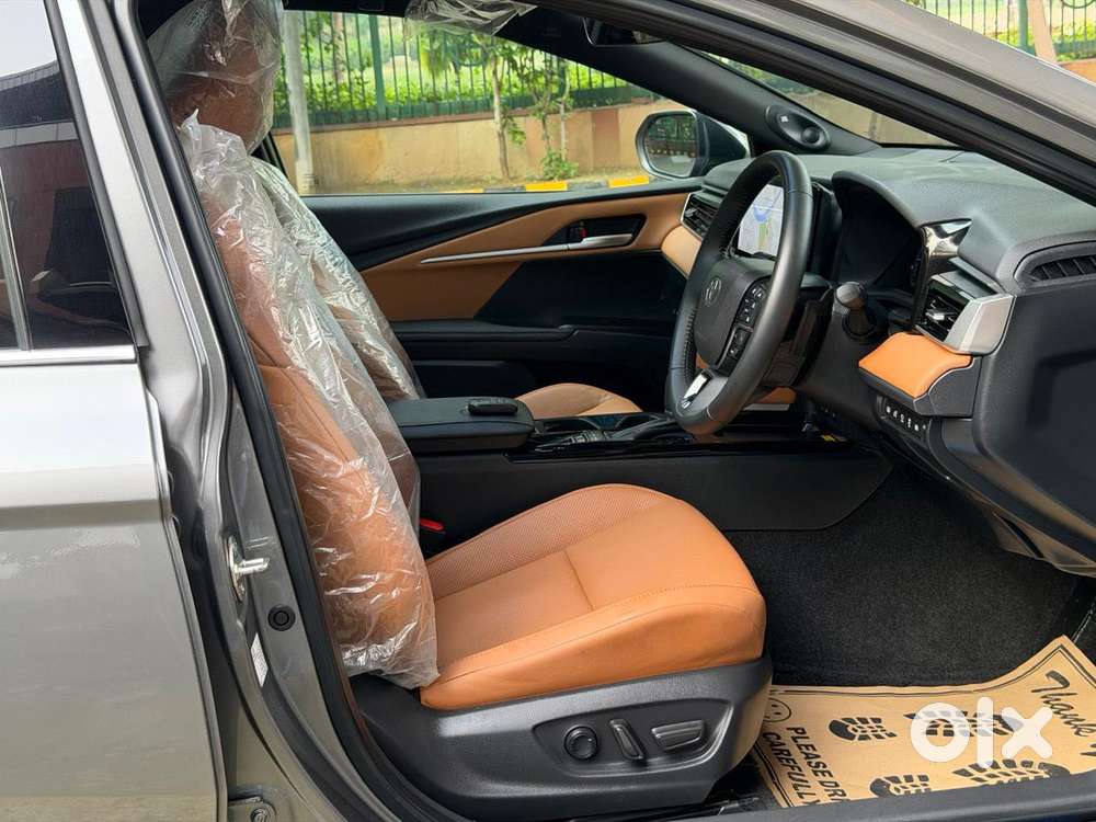 Toyota Camry 2.5 Hybrid, 2025, Cng & Hybrids