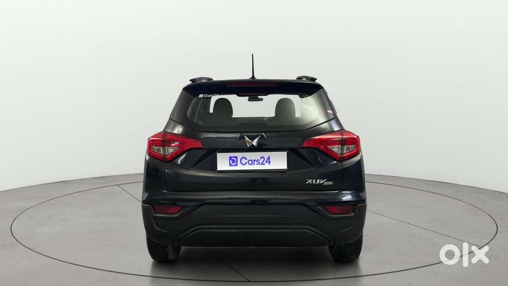 Mahindra Xuv300 W6, 2023, Cng & Hybrids