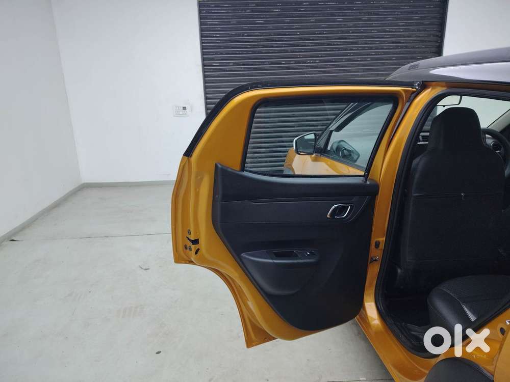 Renault Kwid 1.0 Climber (o) Dual Tone, 2024, Petrol